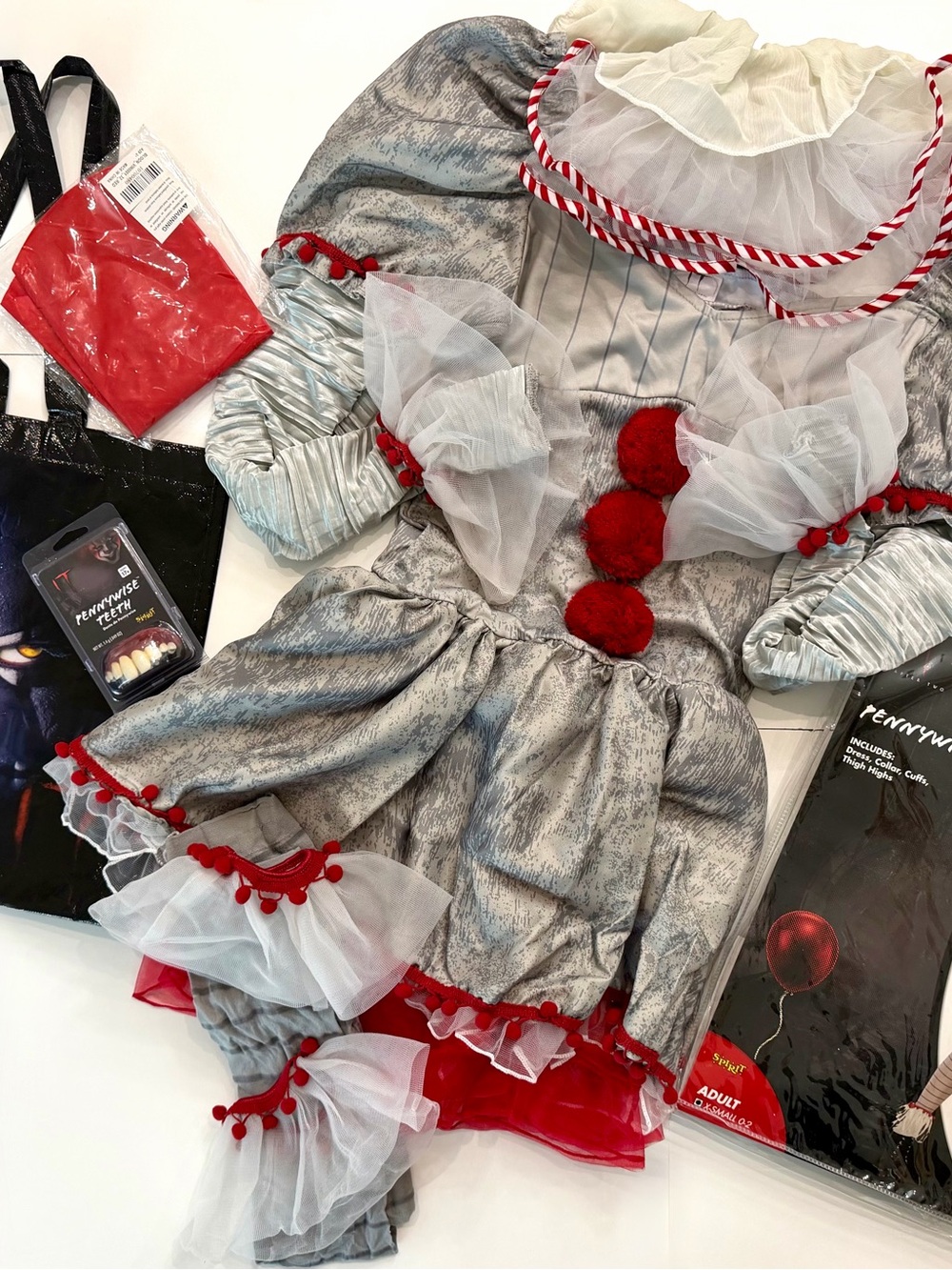 It Pennywise Clown Halloween Costume Woman or Teen XS 0-2 Bag Balloon 🎈 Set Lot